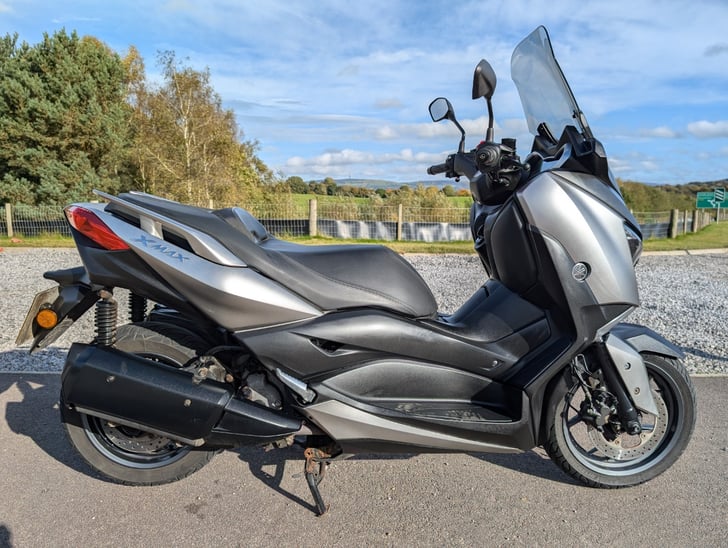Yamaha XMAX 300