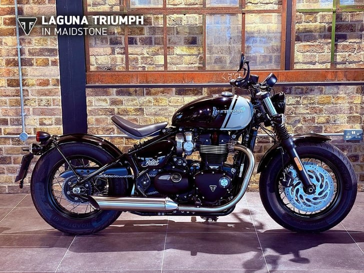 TRIUMPH BONNEVILLE BOBBER