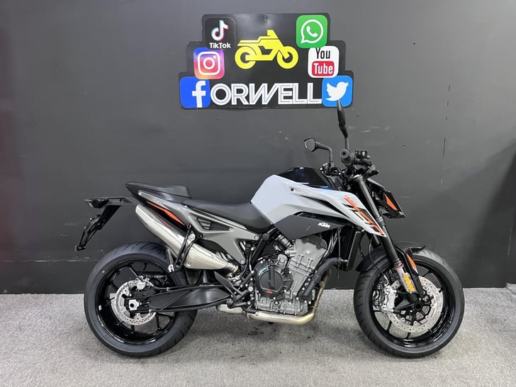 KTM 790 DUKE L 2024 