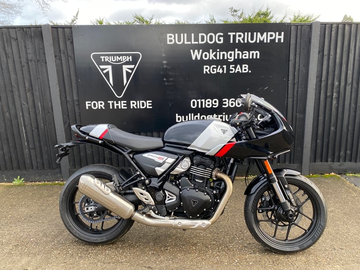 Triumph THRUXTON 400