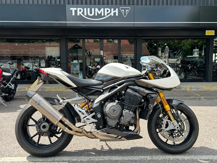 Triumph SPEED TRIPLE 1200 RR
