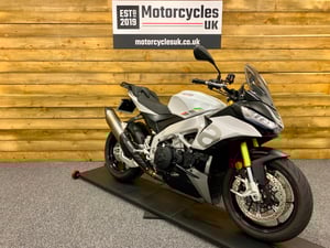 Used Aprilia TUONO V4 1100 TUONO V4 1100 for sale in Swindon | Image 2