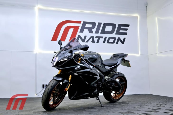 Suzuki GSXR1000RAM1