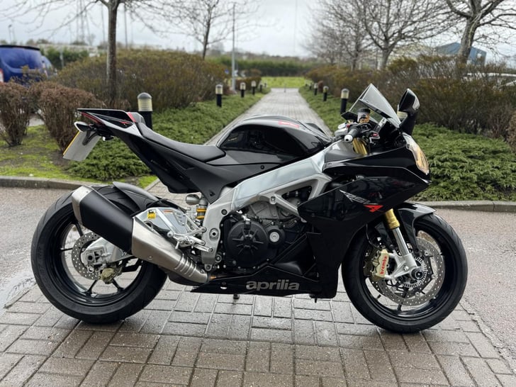 Aprilia RSV 4 R A-PRC 