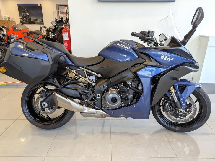 Suzuki GSX-S1000GT+