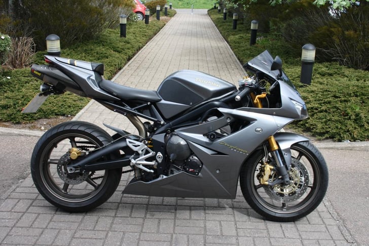 Triumph DAYTONA 675
