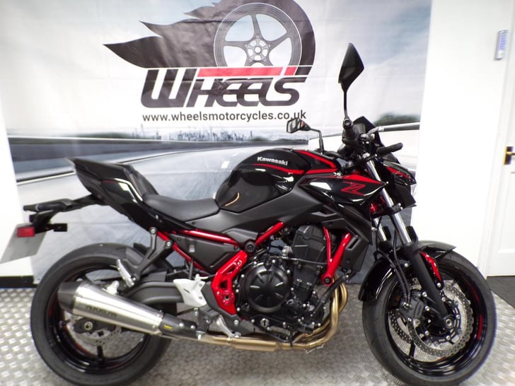 KAWASAKI Z650 PERF 