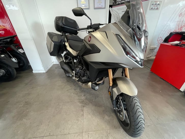Honda NT1100 DCT Electronic Suspension