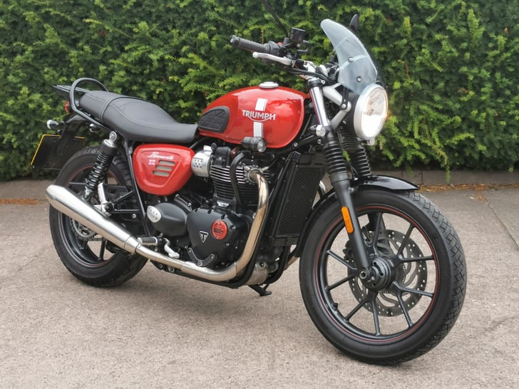 Triumph STREET TWIN