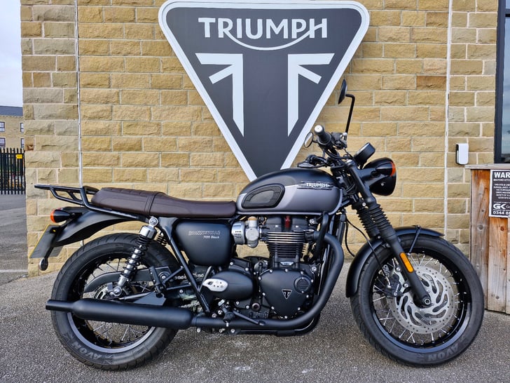 Triumph BONNEVILLE T120 BLACK