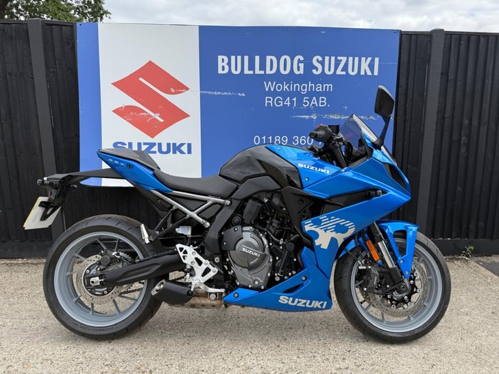 Suzuki GSX-8R