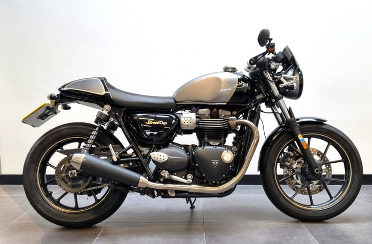 Triumph STREET CUP