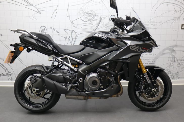 Suzuki GSX-S1000GX
