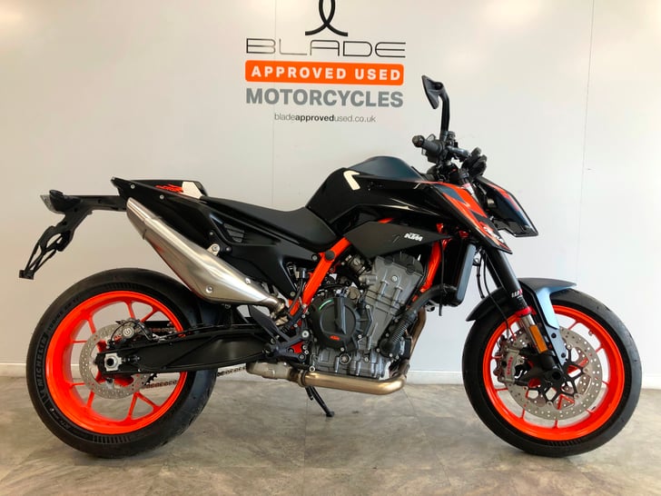 KTM 890 DUKE R