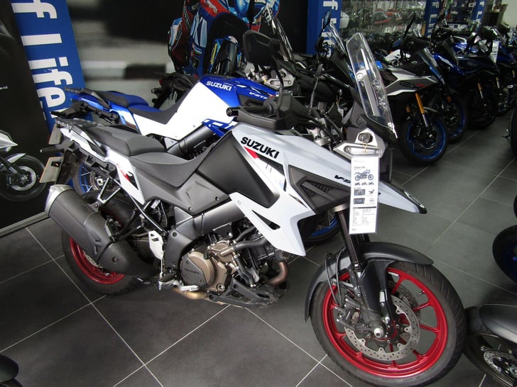 SUZUKI V-STROM 1050