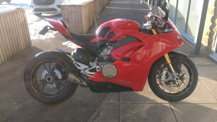 Ducati PANIGALE V4 S