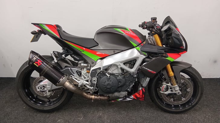 Aprilia TUONO V4 1100 FACTORY