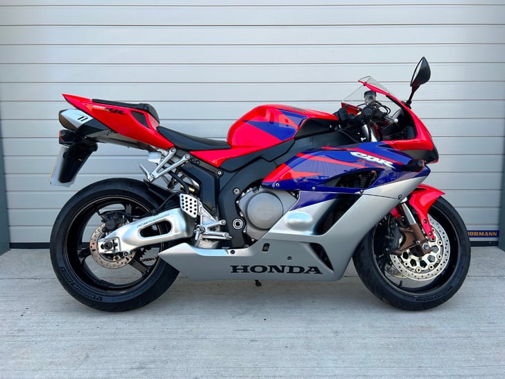 Honda CBR1000RR FIREBLADE