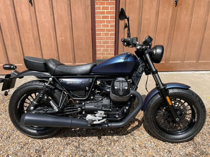MOTO GUZZI V9 BOBBER