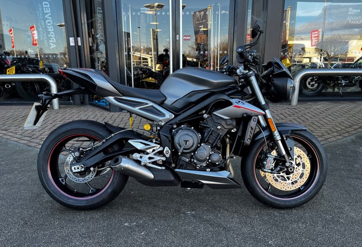 Triumph STREET TRIPLE RS