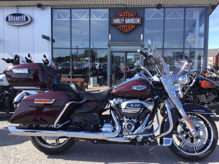 HARLEY-DAVIDSON ROAD KING CLASSIC