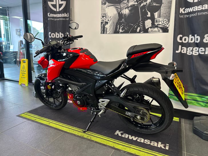 Suzuki GSX-S125