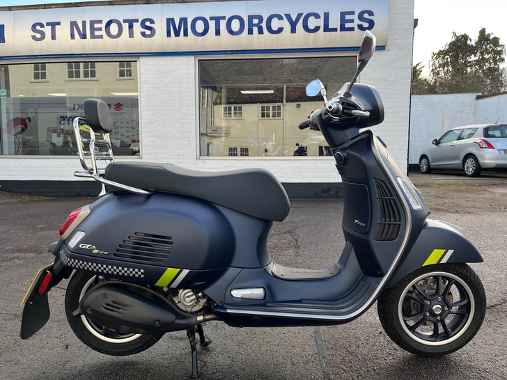 Piaggio VESPA GTS300