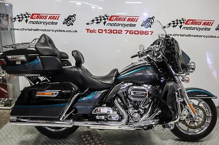Harley-Davidson CVO FLHTKSE ELECTRA GLIDE ULTRA LIMITED