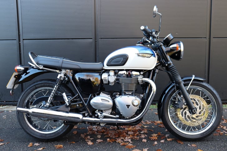 Triumph BONNEVILLE T120