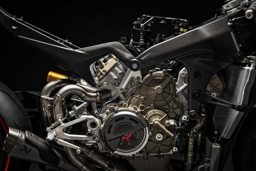 16_Ducati Superleggera V4_UC145972_Preview